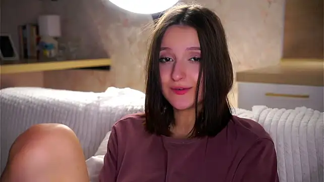 FalineBeacher's Live XXX Chat