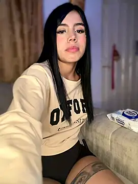 Czat XXX na żywo – Laura-Khalifa