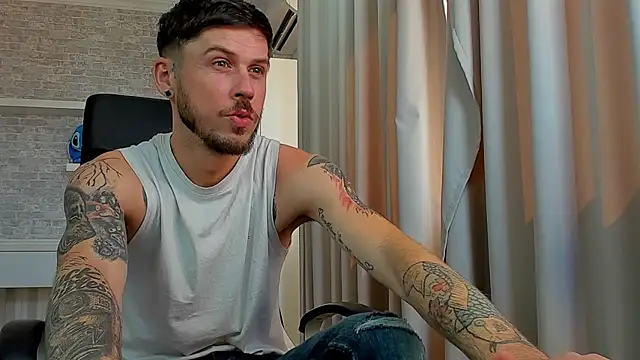 แชท XXX สดของ JonahShaw