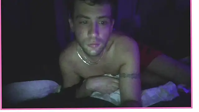 Chat XXX ao vivo de Graysontaylor@xh