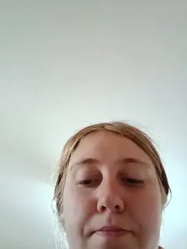 AnastasiaSky19 Adlı Modelin Canlı XXX Sohbeti