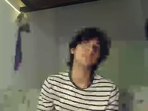 ElliotAzert Live XXX-chat