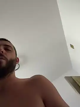 Pablo_Hornyguy95's Live XXX Chat