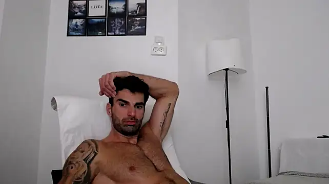 Verycutex: απευθείας συνομιλία ΧΧΧ