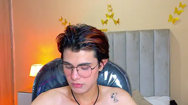 Derek_Sinn লাইভ XXX চ্যাট