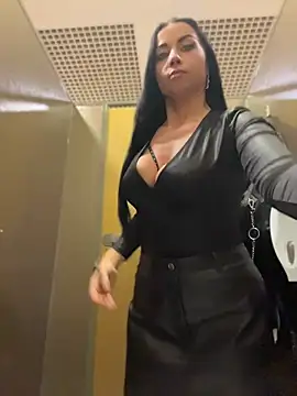 CrazzyChicks 现场XXX聊天