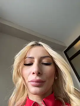 XXX chat uživo modela AngieShae