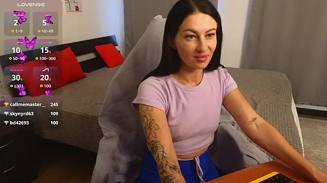 Chat +18 de Kelly_Jamess ao vivo