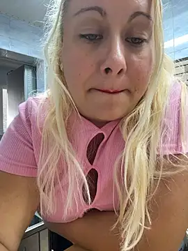 XXX chat uživo modela SabinaSweety