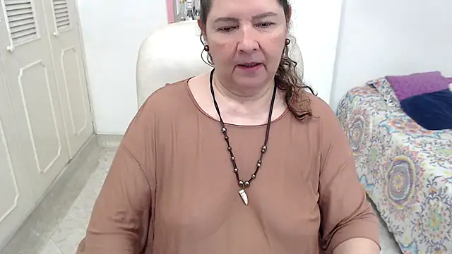 leonela_69 – Naživo XXX chat