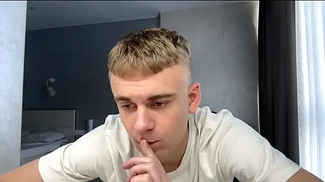 SoloFury Chat XXX in diretta