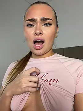 Chat +18 de MonicaWestt ao vivo