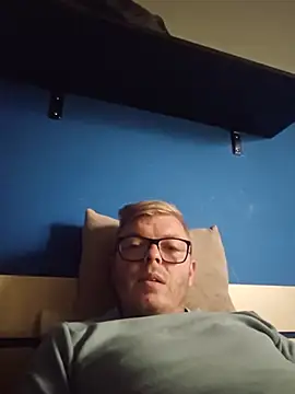 XXX chat uživo modela blondeboy92