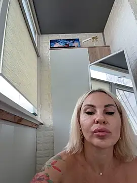 XXX chat uživo modela Hotnessi
