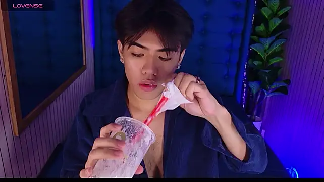Kaydee_Callix Obrolan Langsung XXX