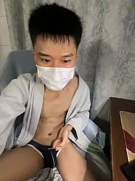 Zhang_yiovo 网络视讯表演