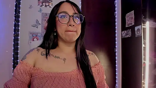XXX chat uživo modela julibella_sweet