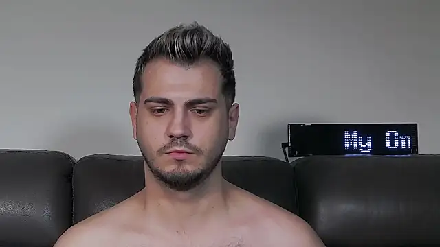 CrazyDom1 Chat XXX live