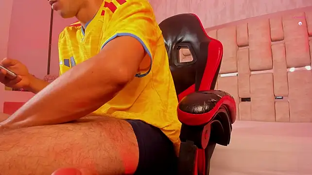 Chatroom XXX en direct de JaredTorres_