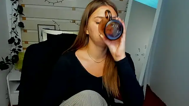 دردشة Josephine_Kiss الجنسية المباشرة