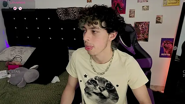 Otter_Moon's Live XXX Chat