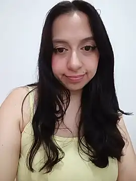 AlondraaGomez33's Live XXX Chat