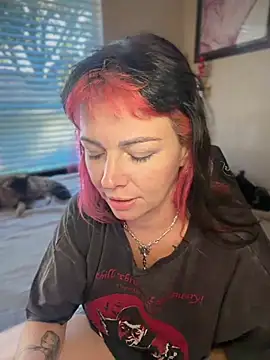 MarlaFknSinger's Live XXX Chat