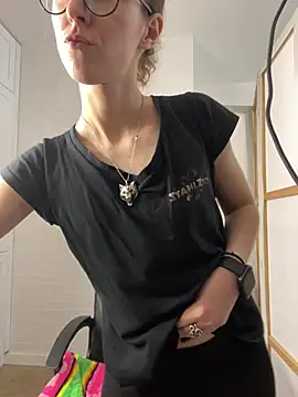 MartiniiSelenna's Live XXX Chat
