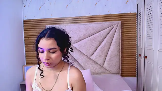 HemmaStar Adlı Modelin Canlı XXX Sohbeti