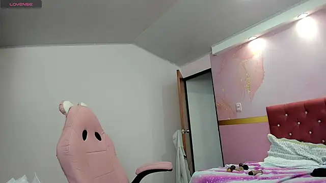 Онлайн чат XXX candy_lucia18
