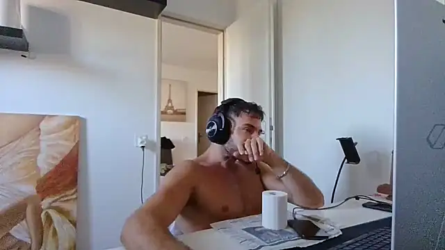 دردشة alpha-hunk الجنسية المباشرة