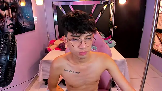 LiamHeatx Live XXX-Chat