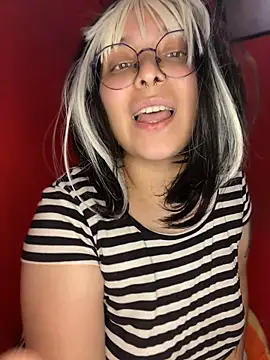 Solo_yoss' Live XXX Chat