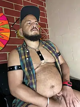 the_master_foal_'s Live XXX Chat