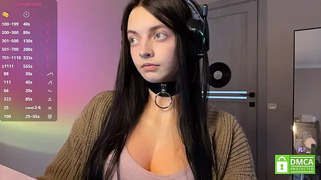 ReikoBartone Adlı Modelin Canlı XXX Sohbeti