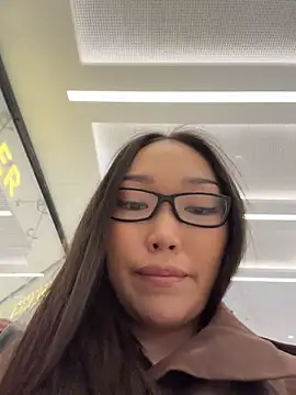 trytomakememoamのライブXXXチャット