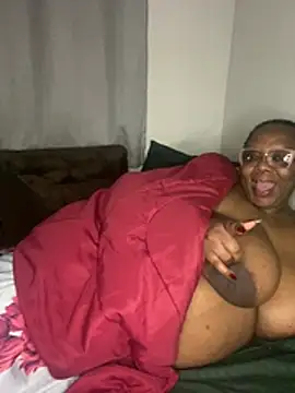 Živý XXX chat BoobsQueeen