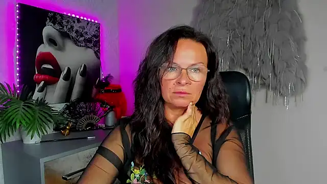 HelenLuxx Live XXX-Chat