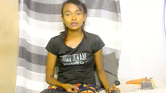 Chat +18 de SassyXindian ao vivo