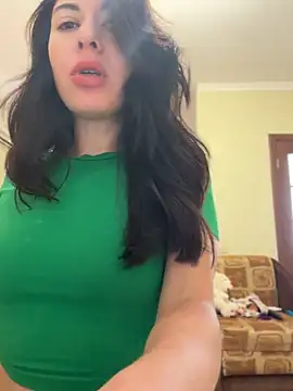 InnocentDevil_ Adlı Modelin Canlı XXX Sohbeti
