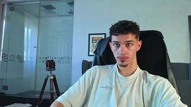 Chat +18 de KaydenDrew ao vivo