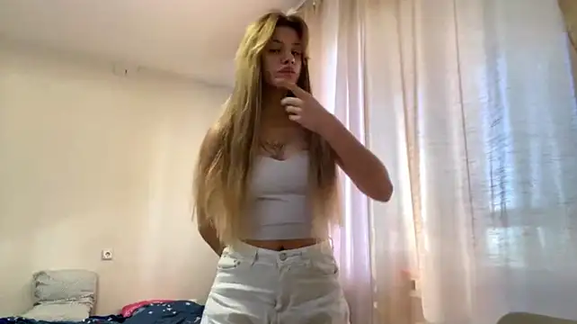SweetieMila Adlı Modelin Canlı XXX Sohbeti