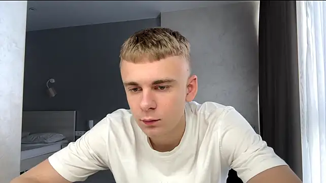 SoloFury লাইভ XXX চ্যাট
