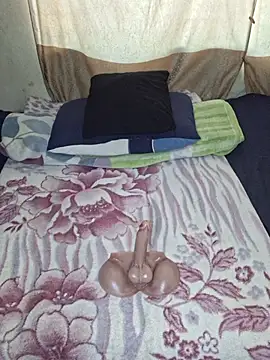 Chat +18 de AdelaideT ao vivo