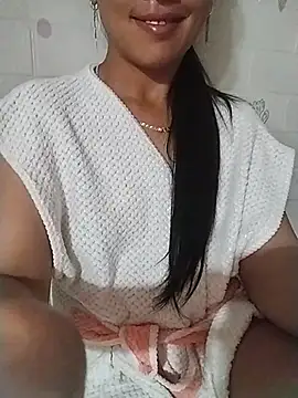 Helen-nn Chat XXX live