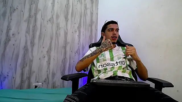 Tayson_Hot XXX чат на живо