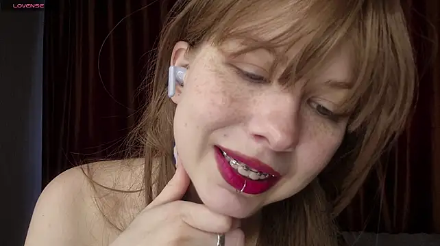 LynetHakes - finger inside my tight pussy