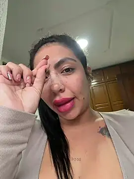 Noa_rousse01 élő XXX-chatje