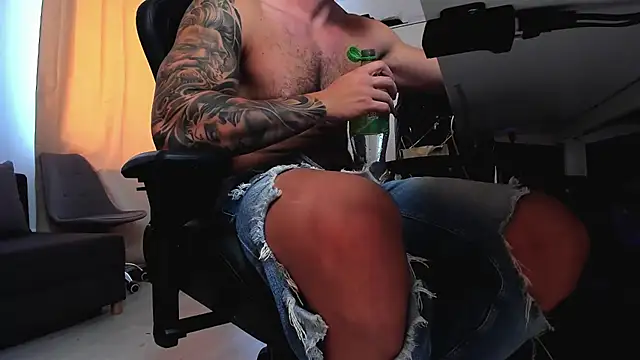 Chatroom XXX en direct de liamaesthetic