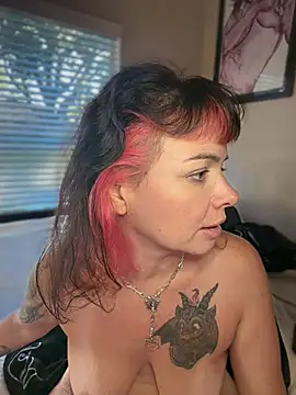 Chat +18 de MarlaFknSinger ao vivo